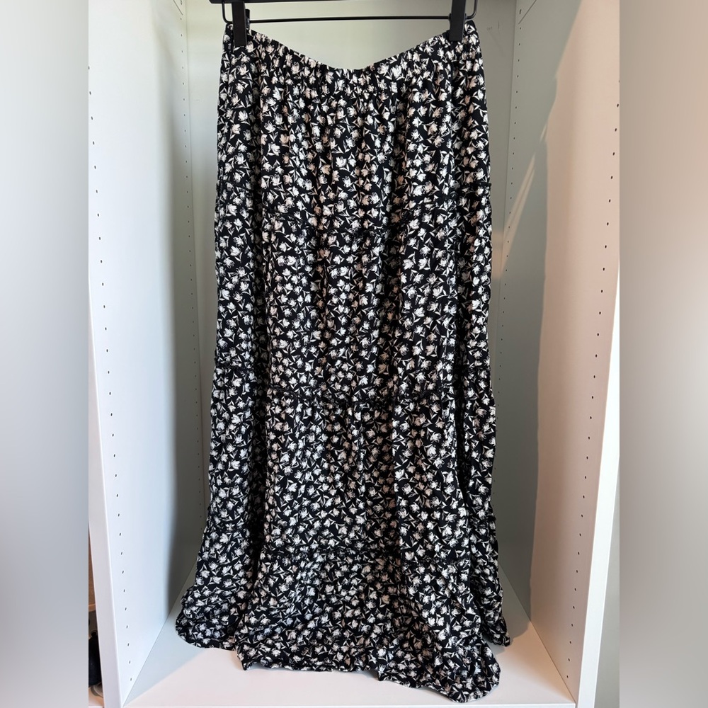 Japna Black and White Floral Tiered Maxi Skirt